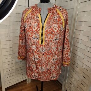 Pull over blouse. NO STRETCH. See pix for size and material
